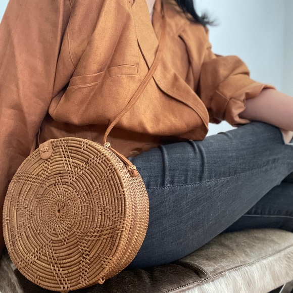 Linen Double Breasted Cropped Structure Jacket - Picture 16 of 16